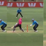 WBBL | 11 (watch): Erlyse Perry survives as Bails remains intact even though the ball just goes off the stumps


